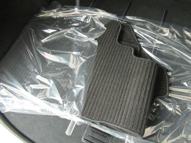 ハリアーハイブリッド プレミアム アドバンスドパッケージ Sキー 地デジ パワーウインドウ クルコン ナビ&TV LEDライト 電動シート 横滑防止装置 DVD再生 メモリーナビ オートエアコン キーフリー ABS ETC車載器 4WD カーテンエアバッグ(27枚目)