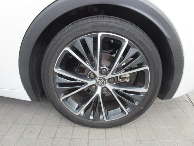 プリウス Ｇ　オートクルーズ　キーレス　オートエアコン　バックモニター　ナビ＆ＴＶ　メモリナビ　ＬＥＤヘッドランプ　アルミ　イモビ　ＡＢＳ　デュアルエアバック　横滑防止　パワーステアリング　ＥＴＣ車載器　フルセグ（7枚目）