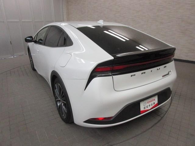 プリウス Ｇ　オートクルーズ　キーレス　オートエアコン　バックモニター　ナビ＆ＴＶ　メモリナビ　ＬＥＤヘッドランプ　アルミ　イモビ　ＡＢＳ　デュアルエアバック　横滑防止　パワーステアリング　ＥＴＣ車載器　フルセグ（8枚目）