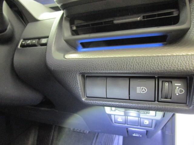 プリウス Ｇ　オートクルーズ　キーレス　オートエアコン　バックモニター　ナビ＆ＴＶ　メモリナビ　ＬＥＤヘッドランプ　アルミ　イモビ　ＡＢＳ　デュアルエアバック　横滑防止　パワーステアリング　ＥＴＣ車載器　フルセグ（12枚目）