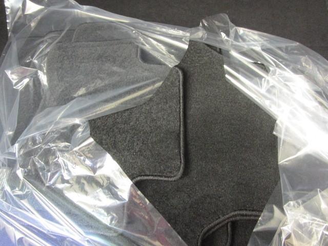 プリウス Ｇ　オートクルーズ　キーレス　オートエアコン　バックモニター　ナビ＆ＴＶ　メモリナビ　ＬＥＤヘッドランプ　アルミ　イモビ　ＡＢＳ　デュアルエアバック　横滑防止　パワーステアリング　ＥＴＣ車載器　フルセグ（27枚目）