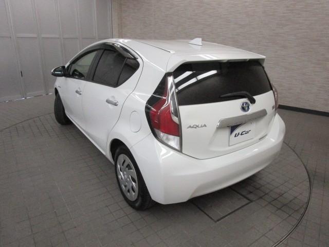 アクア Ｓスタイルブラック　バックモニタ－　ナビＴＶ　イモビライザー　ＬＥＤライト　スマートキープッシュスタート　１オーナー　ＥＴＣ付き　Ｗエアバッグ　キーフリ　メモリーナビゲーション　横滑り防止装置付き　１セグ　ＡＢＳ　ＰＳ（6枚目）