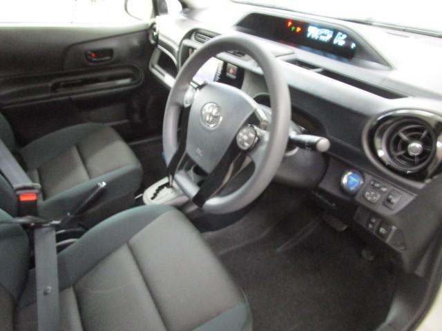 アクア Ｓスタイルブラック　バックモニタ－　ナビＴＶ　イモビライザー　ＬＥＤライト　スマートキープッシュスタート　１オーナー　ＥＴＣ付き　Ｗエアバッグ　キーフリ　メモリーナビゲーション　横滑り防止装置付き　１セグ　ＡＢＳ　ＰＳ（7枚目）