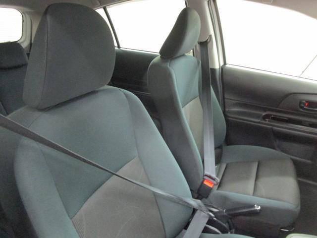 アクア Ｓスタイルブラック　バックモニタ－　ナビＴＶ　イモビライザー　ＬＥＤライト　スマートキープッシュスタート　１オーナー　ＥＴＣ付き　Ｗエアバッグ　キーフリ　メモリーナビゲーション　横滑り防止装置付き　１セグ　ＡＢＳ　ＰＳ（8枚目）