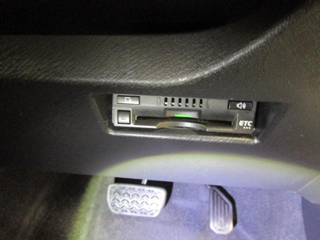 アクア Ｓスタイルブラック　バックモニタ－　ナビＴＶ　イモビライザー　ＬＥＤライト　スマートキープッシュスタート　１オーナー　ＥＴＣ付き　Ｗエアバッグ　キーフリ　メモリーナビゲーション　横滑り防止装置付き　１セグ　ＡＢＳ　ＰＳ（9枚目）