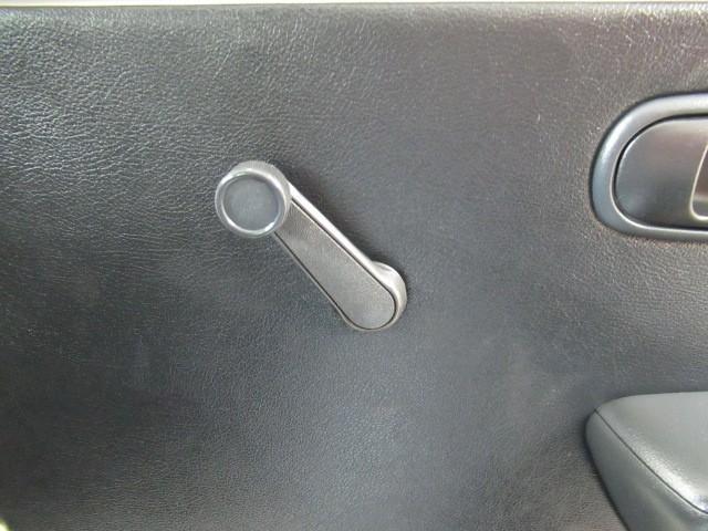 タウンエースバン ＤＸ　横滑防止装置　衝突軽減　運転席エアバッグ　エアコン　ＬＥＤヘッドライト　バックカメラ　Ｗエアバック　メモリーナビ　盗難防止システム　ＡＢＳ　ＥＴＣ　アイドリングストップ　ナビ（9枚目）