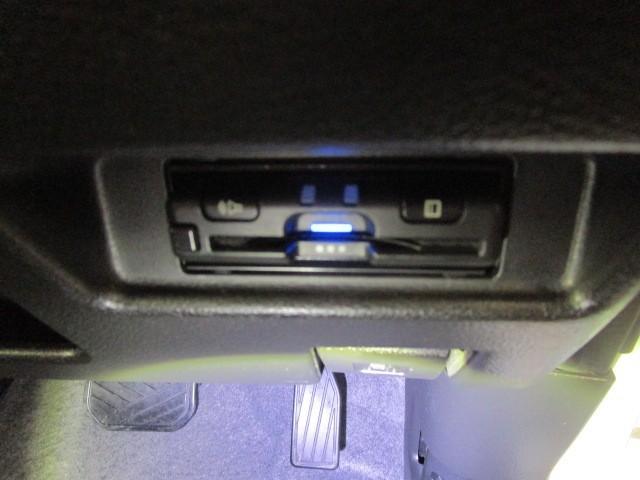 スペーシアカスタム ハイブリッドＸＳターボ　両自動ドア　アルミホイールタイヤ　ＡＣ　リアカメラ　盗難防止　スマートキー付　ＥＳＣ　ＬＥＤ　ナビＴＶ　クルコン　ＥＴＣ車載器　キーフリーシステム　サイドエアバック　ＤＶＤ再生可能　メモリナビ　ＡＢＳ（9枚目）