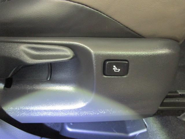 C-HR G 衝突軽減 ESC キーレスエントリー LEDライト Bカメ 盗難防止システム ナビ&TV ワンオ-ナ- 地デジ オートクルーズコントロール スマートキー アルミホイール フルオートエアコン ABS(11枚目)