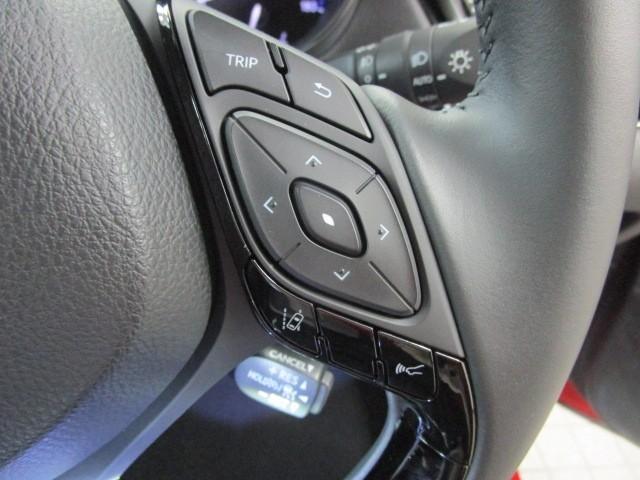 C-HR G 衝突軽減 ESC キーレスエントリー LEDライト Bカメ 盗難防止システム ナビ&TV ワンオ-ナ- 地デジ オートクルーズコントロール スマートキー アルミホイール フルオートエアコン ABS(16枚目)