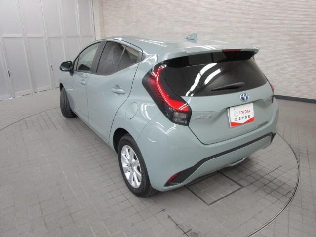 アクア Ｚ　ＬＥＤヘッドライト　スマートキー　１００Ｖ電源　イモビライザー　アルミホイール　オートクルーズコントロール　エアコン　ＥＳＣ　ナビ　カーテンエアバッグ　ＥＴＣ　キーレス　パワーウインドウ　ＡＢＳ（8枚目）