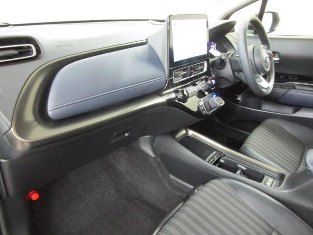 アクア Ｚ　ＬＥＤヘッドライト　スマートキー　１００Ｖ電源　イモビライザー　アルミホイール　オートクルーズコントロール　エアコン　ＥＳＣ　ナビ　カーテンエアバッグ　ＥＴＣ　キーレス　パワーウインドウ　ＡＢＳ（28枚目）