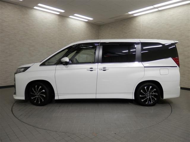 ノア ハイブリッドS-Z 横滑り防止機能 エアバッグ オートクルーズコントロール 地デジ 両側自動ドア ダブルエアコン スマートエントリー LEDランプ バックモニター メモリナビ 3列シート ETC付き ABS AC100V(5枚目)