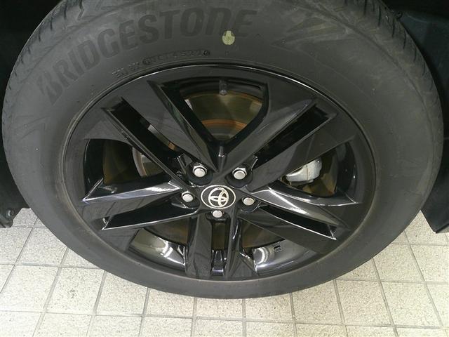 カローラスポーツ ハイブリッドＧ　スタイルパッケージ　衝突軽減ブレーキ　ＬＥＤライト　ナビ＆ＴＶ　エアコン　スマキー　横滑り防止装置　エアバッグ　盗難防止システム　アルミホイール　ワンオーナー　バックカメラ　フルセグＴＶ　ＥＴＣ　パワステ　キーレス（7枚目）