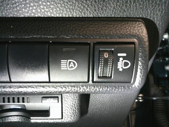 カローラスポーツ ハイブリッドＧ　スタイルパッケージ　衝突軽減ブレーキ　ＬＥＤライト　ナビ＆ＴＶ　エアコン　スマキー　横滑り防止装置　エアバッグ　盗難防止システム　アルミホイール　ワンオーナー　バックカメラ　フルセグＴＶ　ＥＴＣ　パワステ　キーレス（11枚目）