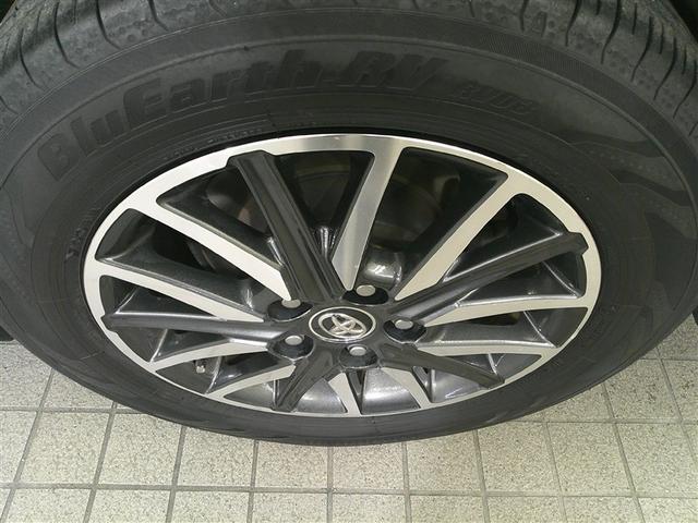 ノア Si 1オーナー プリクラッシュ 地デジ DVD視聴可 ダブルエアコン LEDヘットライト ETC付き 横滑り防止機能 ナビTV 三列シート AW AAC パワーウインドウ メモリーナビ ABS キーフリー(9枚目)