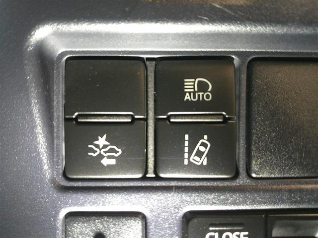 ノア Si 1オーナー プリクラッシュ 地デジ DVD視聴可 ダブルエアコン LEDヘットライト ETC付き 横滑り防止機能 ナビTV 三列シート AW AAC パワーウインドウ メモリーナビ ABS キーフリー(14枚目)