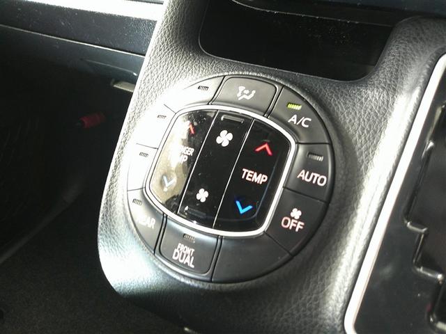 ノア Si 1オーナー プリクラッシュ 地デジ DVD視聴可 ダブルエアコン LEDヘットライト ETC付き 横滑り防止機能 ナビTV 三列シート AW AAC パワーウインドウ メモリーナビ ABS キーフリー(20枚目)