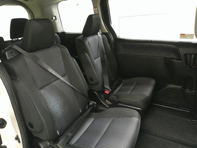 ノア Si 1オーナー プリクラッシュ 地デジ DVD視聴可 ダブルエアコン LEDヘットライト ETC付き 横滑り防止機能 ナビTV 三列シート AW AAC パワーウインドウ メモリーナビ ABS キーフリー(21枚目)