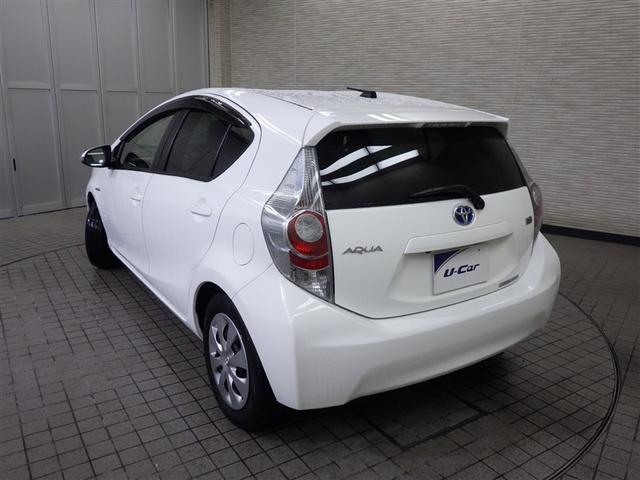 アクア Ｓ　スマートキープッシュスタート　キーレスエントリ　イモビ　ナビ＆ＴＶ　ワンオーナー車　オートエアコン　デュアルエアバック　ＥＳＣ　Ｂカメラ　パワーウィンドウ　ＥＴＣ　ＳＲＳ　ワンセグＴＶ　ＡＢＳ（5枚目）