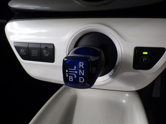 プリウス Ａ　衝突軽減ブレーキシステム　Ｂモニタ　ＬＥＤヘッド　クルーズコントロール　セキュリティー　スマートキー　パワーステアリング　ＥＴＣ　アルミホイル　オートエアコン　ＳＲＳ　ＡＢＳ　パワーウィンドウ　ＶＳＣ（17枚目）