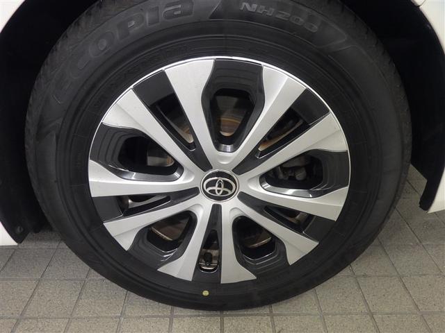 プリウス Ａプレミアム　ブレーキサポート　本革　アクティブクルーズコントロール　ＬＥＤヘッド　ＡＣ１００Ｖ　地デジＴＶ　Ｂモニター　パワーシート　メモリナビ　ＥＴＣ　キーレスエントリー　ＡＣ　スマキー　ＤＶＤ　１オーナー（9枚目）