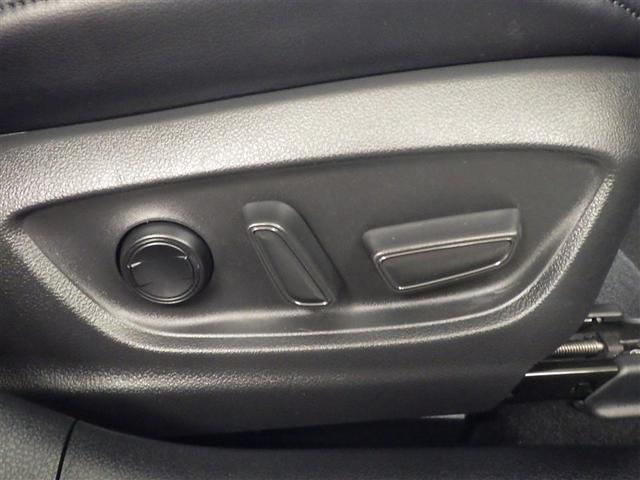 プリウス Ａプレミアム　ブレーキサポート　本革　アクティブクルーズコントロール　ＬＥＤヘッド　ＡＣ１００Ｖ　地デジＴＶ　Ｂモニター　パワーシート　メモリナビ　ＥＴＣ　キーレスエントリー　ＡＣ　スマキー　ＤＶＤ　１オーナー（12枚目）