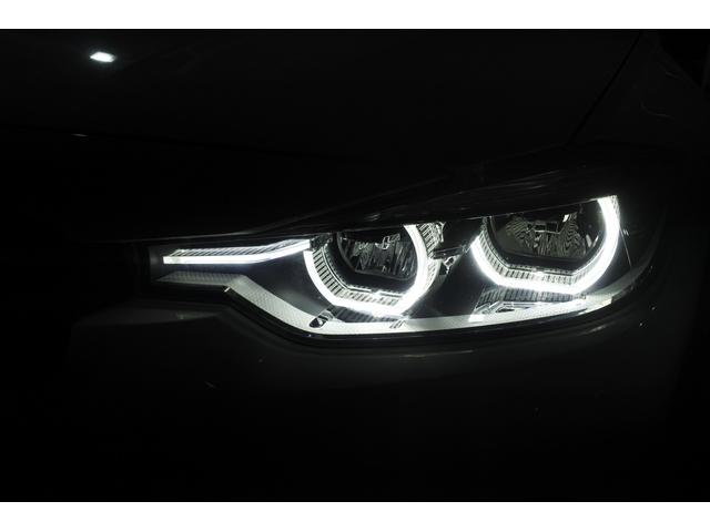 ３シリーズ ３２０ｄ　追突軽減システム　インテリジェントセーフティ　社外品カーボンスポイラー　デイライトコーディング　カロッツエリアテレビチューナーフルセグ　純正ＨＤＤナビ　バックカメラ　ソナー　ミラーＥＴＣ　純正１６ＡＷ（3枚目）