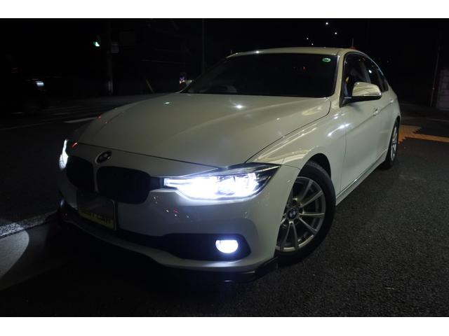 ３シリーズ ３２０ｄ　追突軽減システム　インテリジェントセーフティ　社外品カーボンスポイラー　デイライトコーディング　カロッツエリアテレビチューナーフルセグ　純正ＨＤＤナビ　バックカメラ　ソナー　ミラーＥＴＣ　純正１６ＡＷ（5枚目）