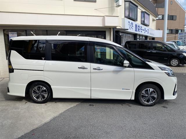セレナ ｅ－パワー　ハイウェイスターＶ　ワンオーナー車（8枚目）