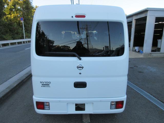 ＮＶ１００クリッパーバン ＤＸ　ＧＬセーフティパッケージ　社外ナビＴＶ　ＥＴＣ　エマージェンシーブレーキ　キーレス　コーナーセンサー　オートライト　車線逸脱警報　ヘッドライトレベライザー　格納ミラー　オーバーヘッドコンソール（11枚目）