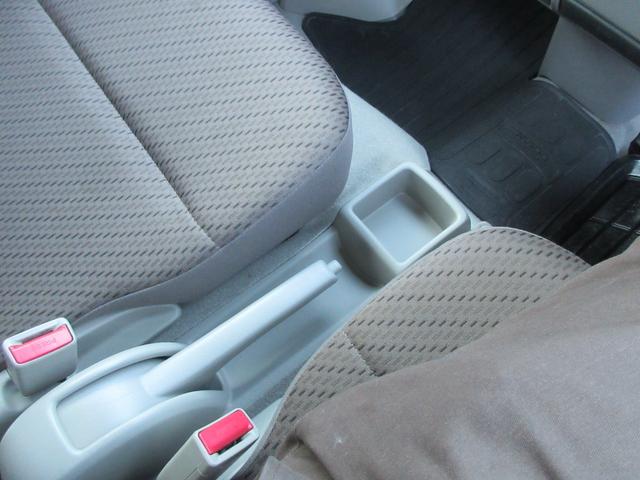 ＮＶ１００クリッパーバン ＤＸ　ＧＬセーフティパッケージ　社外ナビＴＶ　ＥＴＣ　エマージェンシーブレーキ　キーレス　コーナーセンサー　オートライト　車線逸脱警報　ヘッドライトレベライザー　格納ミラー　オーバーヘッドコンソール（32枚目）