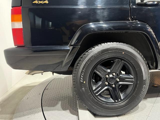 ジープ・チェロキー リミテッド　リミテッド　後期リミテッド・４ＷＤ・純正１６アルミつや消し黒塗装・ナビ・ドラレコ・リアルベージュレザー・ブラック（40枚目）