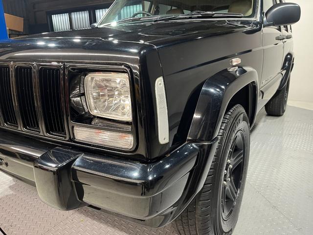 ジープ・チェロキー リミテッド　リミテッド　後期リミテッド・４ＷＤ・純正１６アルミつや消し黒塗装・ナビ・ドラレコ・リアルベージュレザー・ブラック（49枚目）