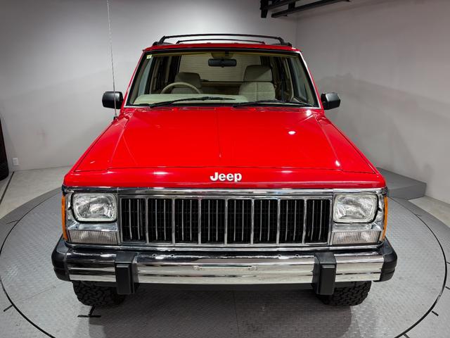 ジープ・チェロキー リミテッド　前期リミテッド・４ＷＤ・Ｒ５年オールペン、ＨＱ整備済み・Ｂｌｕｅｔｏｏｔｈオーディオ・３本スポークハンドル・シートスポーツ仕様・レッド（2枚目）