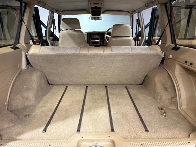 ジープ・チェロキー リミテッド　前期リミテッド・４ＷＤ・Ｒ５年オールペン、ＨＱ整備済み・Ｂｌｕｅｔｏｏｔｈオーディオ・３本スポークハンドル・シートスポーツ仕様・レッド（16枚目）