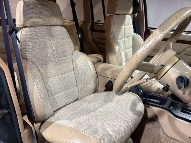 ジープ・チェロキー リミテッド　前期リミテッド・４ＷＤ・Ｒ５年オールペン、ＨＱ整備済み・Ｂｌｕｅｔｏｏｔｈオーディオ・３本スポークハンドル・シートスポーツ仕様・レッド（26枚目）
