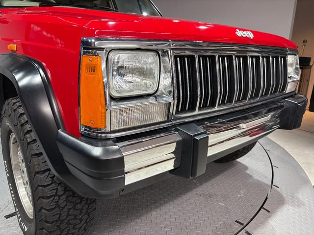 ジープ・チェロキー リミテッド　前期リミテッド・４ＷＤ・Ｒ５年オールペン、ＨＱ整備済み・Ｂｌｕｅｔｏｏｔｈオーディオ・３本スポークハンドル・シートスポーツ仕様・レッド（41枚目）