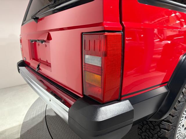 ジープ・チェロキー リミテッド　前期リミテッド・４ＷＤ・Ｒ５年オールペン、ＨＱ整備済み・Ｂｌｕｅｔｏｏｔｈオーディオ・３本スポークハンドル・シートスポーツ仕様・レッド（44枚目）