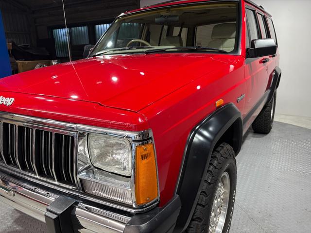 ジープ・チェロキー リミテッド　前期リミテッド・４ＷＤ・Ｒ５年オールペン、ＨＱ整備済み・Ｂｌｕｅｔｏｏｔｈオーディオ・３本スポークハンドル・シートスポーツ仕様・レッド（47枚目）