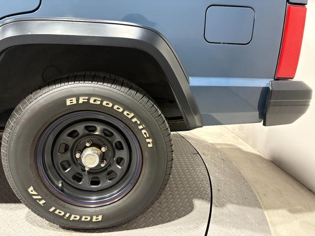 ジープ・チェロキー リミテッド　前期リミテッド・４ＷＤ・Ｂｌｕｅｔｏｏｔｈオーディオ・内装ブラック・アルルブルー（40枚目）
