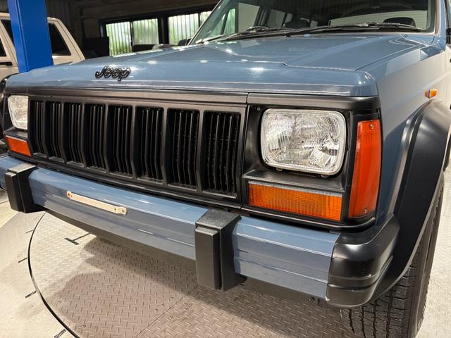 ジープ・チェロキー リミテッド　前期リミテッド・４ＷＤ・Ｂｌｕｅｔｏｏｔｈオーディオ・内装ブラック・アルルブルー（43枚目）