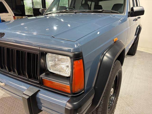 ジープ・チェロキー リミテッド　前期リミテッド・４ＷＤ・Ｂｌｕｅｔｏｏｔｈオーディオ・内装ブラック・アルルブルー（47枚目）