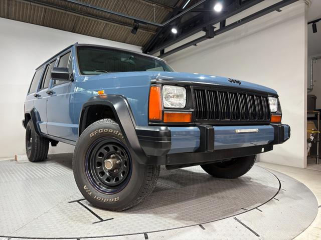 ジープ・チェロキー リミテッド　前期リミテッド・４ＷＤ・Ｂｌｕｅｔｏｏｔｈオーディオ・内装ブラック・アルルブルー（49枚目）