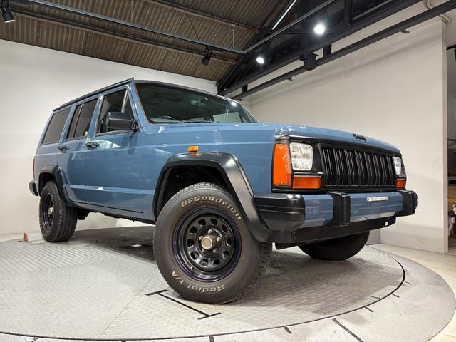 ジープ・チェロキー リミテッド　前期リミテッド・４ＷＤ・Ｂｌｕｅｔｏｏｔｈオーディオ・内装ブラック・アルルブルー（51枚目）