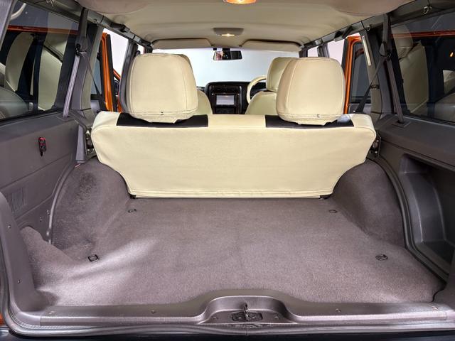 ジープ・チェロキー スポーツ　【チェロキー（ＸＪ・７ＭＸ）専門店】後期スポーツ・４ＷＤ・フロントカメラ・サイドカメラ・デジタルインナーミラー兼ドラレコ・リヤカメラ・２インチリフトアップ・ＵＶカットフィルム・メタリックオレンジ（16枚目）