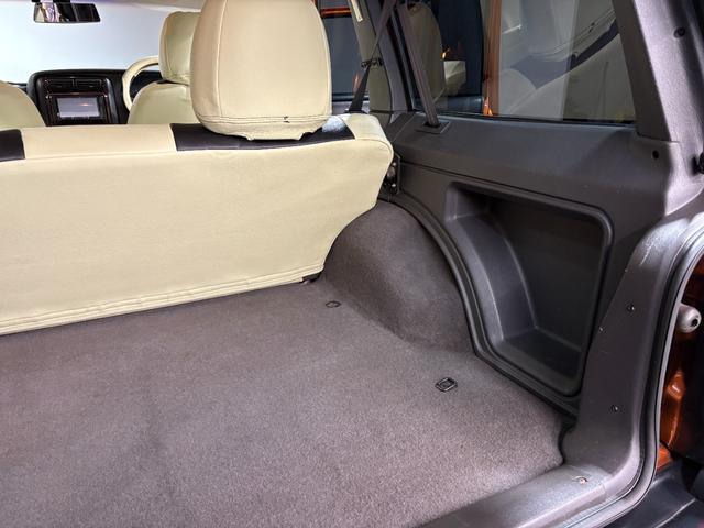 ジープ・チェロキー スポーツ　【チェロキー（ＸＪ・７ＭＸ）専門店】後期スポーツ・４ＷＤ・フロントカメラ・サイドカメラ・デジタルインナーミラー兼ドラレコ・リヤカメラ・２インチリフトアップ・ＵＶカットフィルム・メタリックオレンジ（17枚目）