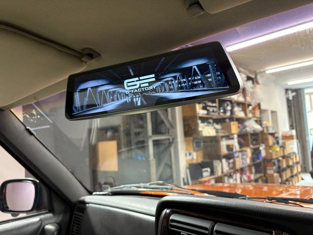 ジープ・チェロキー スポーツ　【チェロキー（ＸＪ・７ＭＸ）専門店】後期スポーツ・４ＷＤ・フロントカメラ・サイドカメラ・デジタルインナーミラー兼ドラレコ・リヤカメラ・２インチリフトアップ・ＵＶカットフィルム・メタリックオレンジ（23枚目）