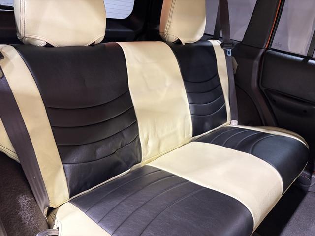 ジープ・チェロキー スポーツ　【チェロキー（ＸＪ・７ＭＸ）専門店】後期スポーツ・４ＷＤ・フロントカメラ・サイドカメラ・デジタルインナーミラー兼ドラレコ・リヤカメラ・２インチリフトアップ・ＵＶカットフィルム・メタリックオレンジ（29枚目）