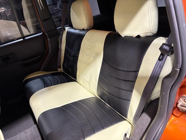 ジープ・チェロキー スポーツ　【チェロキー（ＸＪ・７ＭＸ）専門店】後期スポーツ・４ＷＤ・フロントカメラ・サイドカメラ・デジタルインナーミラー兼ドラレコ・リヤカメラ・２インチリフトアップ・ＵＶカットフィルム・メタリックオレンジ（30枚目）