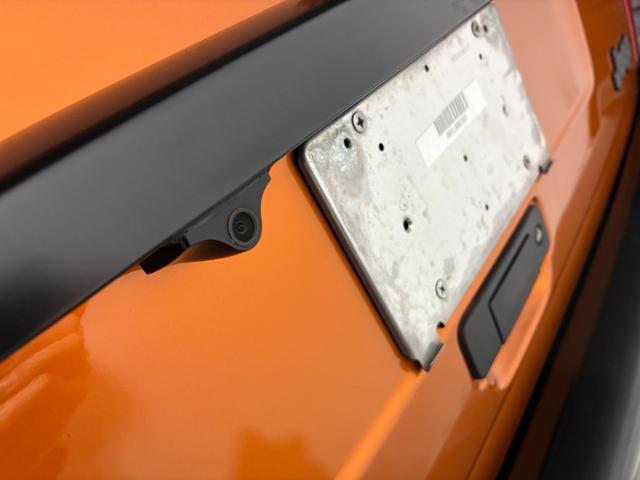 ジープ・チェロキー スポーツ　【チェロキー（ＸＪ・７ＭＸ）専門店】後期スポーツ・４ＷＤ・フロントカメラ・サイドカメラ・デジタルインナーミラー兼ドラレコ・リヤカメラ・２インチリフトアップ・ＵＶカットフィルム・メタリックオレンジ（52枚目）